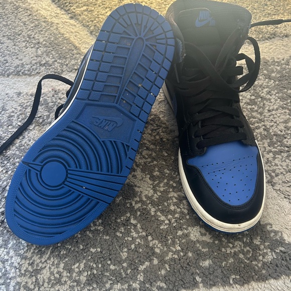 Nike Air Jordan 1 Retro High OG - Black and Blue - Picture 6 of 9